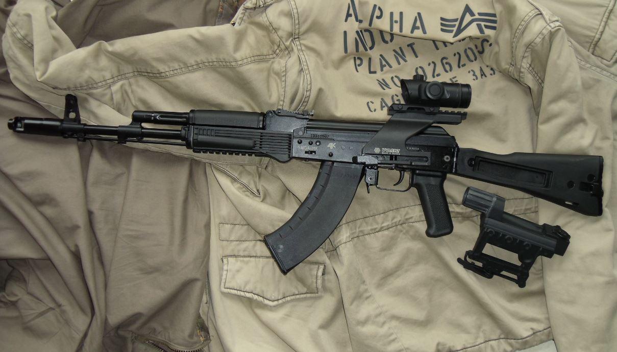Cobra et Brevis Kalashnikov Saiga 